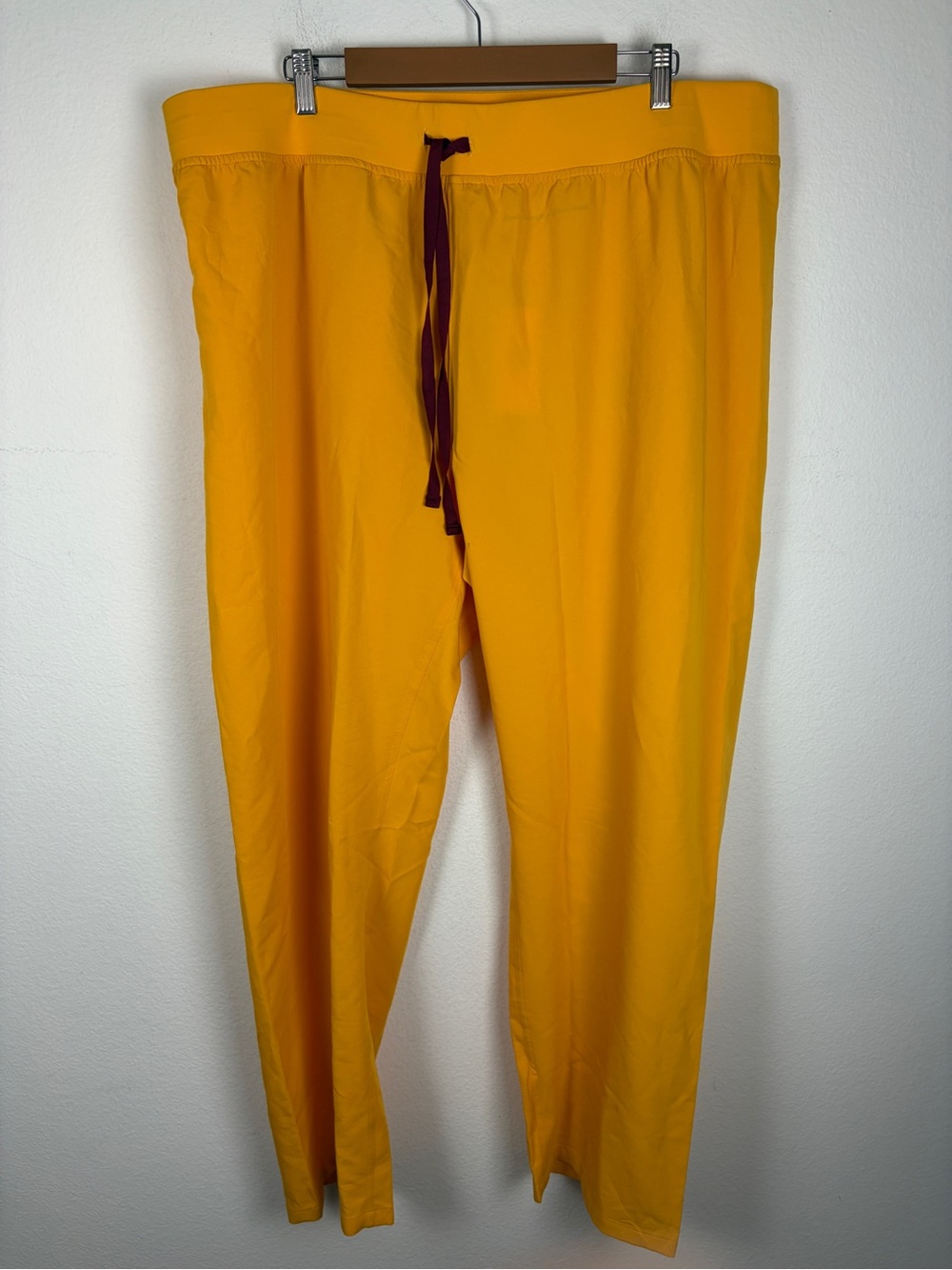 Figs High Waisted Livingston Scrub Golden Yellow Pants Women’s 4 XL Tall NWT